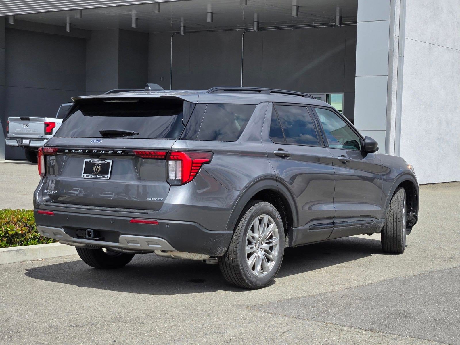 New 2026 Ford Explorer Active w/ Active Comfort Package AWD/4WD image 4