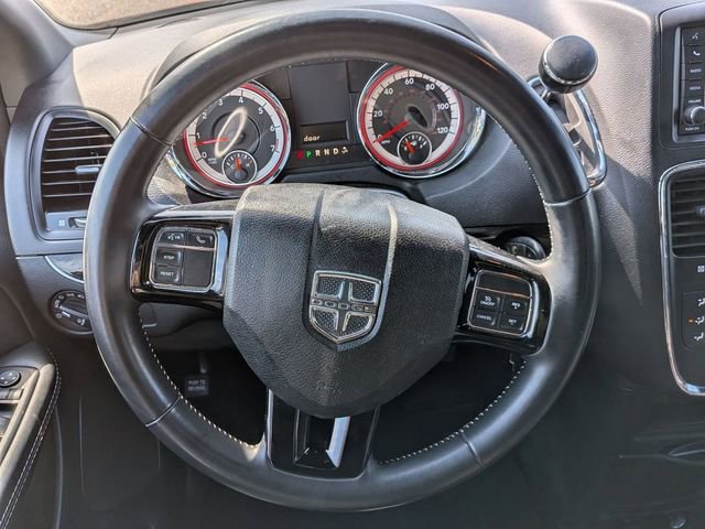 Used 2018 Dodge Grand Caravan SE image 16