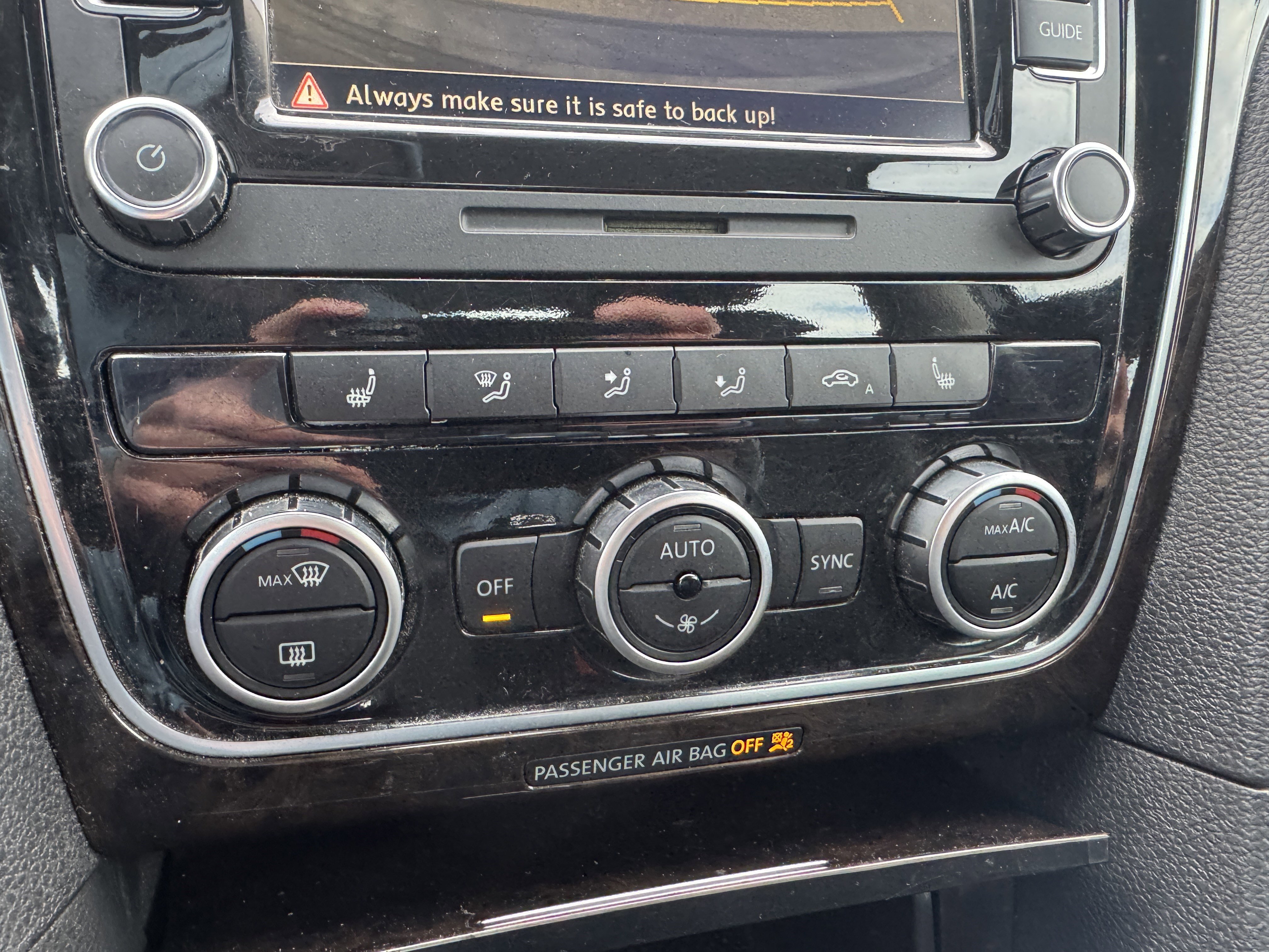 Used 2014 Volkswagen Passat TDI SEL Premium image 28