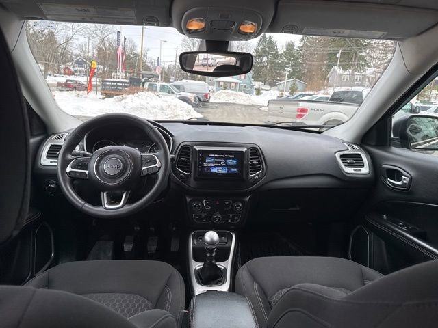 Used 2018 Jeep Compass Sport w/ Tech Group FWD image 21