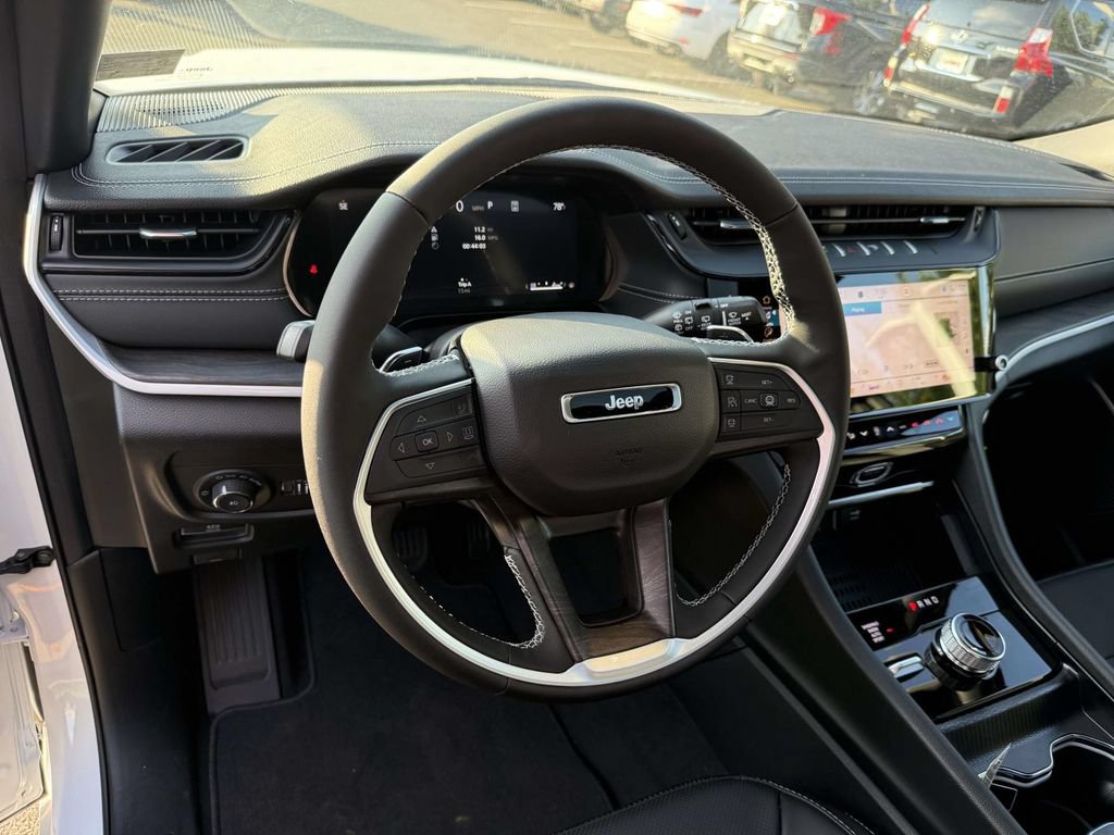 New 2026 Jeep Grand Cherokee Limited AWD/4WD image 2