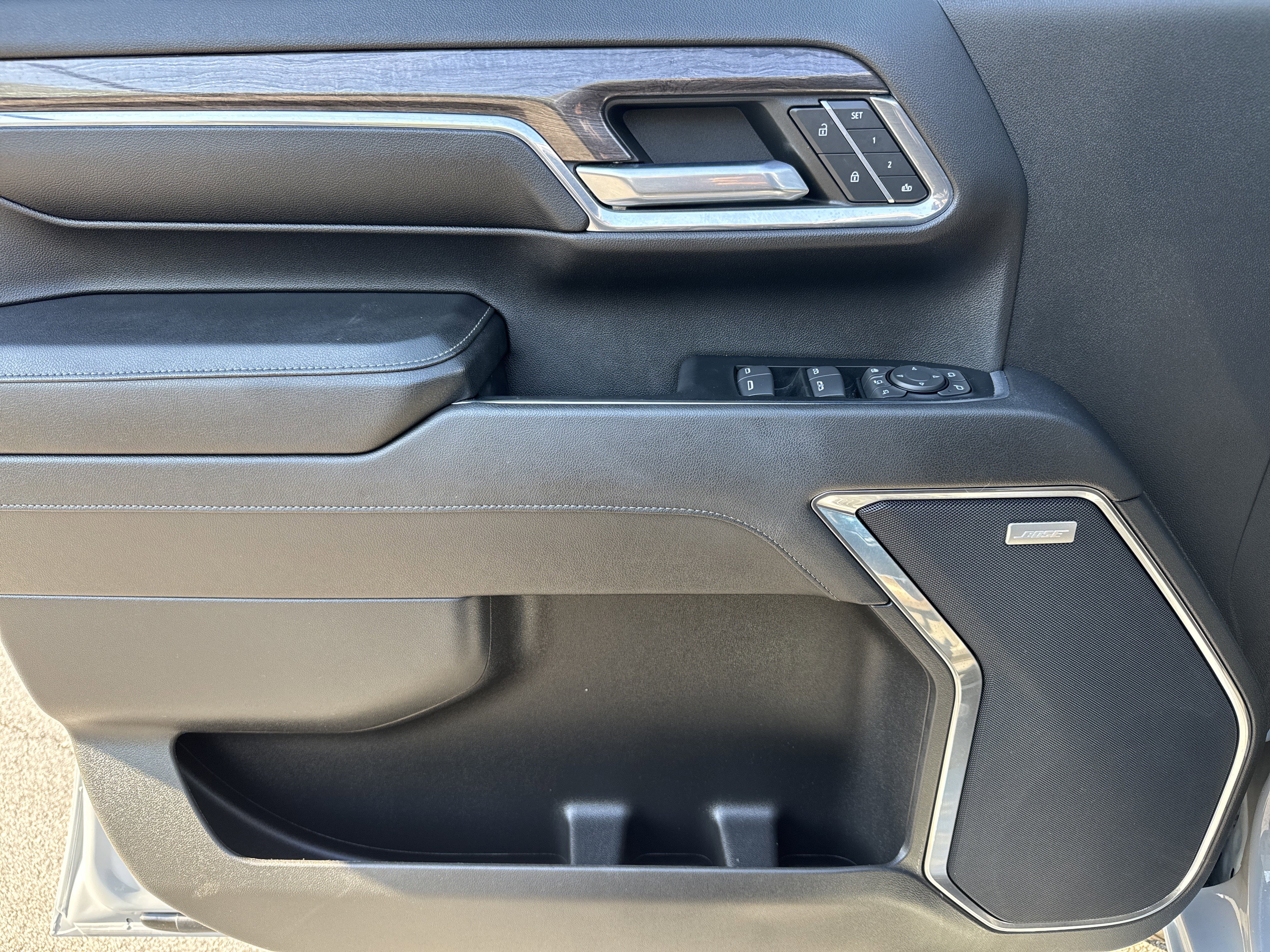 Used 2024 Chevrolet Silverado 2500 LTZ w/ LTZ Plus Package image 14