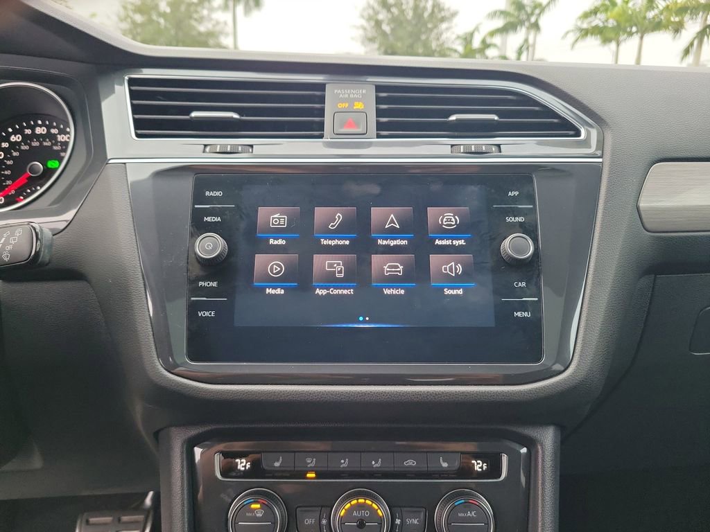 Certified 2021 Volkswagen Tiguan SE R-Line image 22