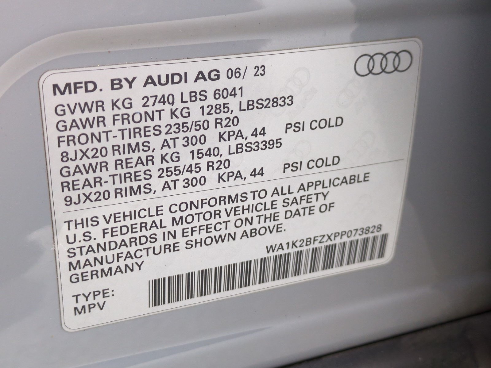 Used 2023 Audi Q4 e-tron Premium w/ Convenience Package AWD/4WD image 17