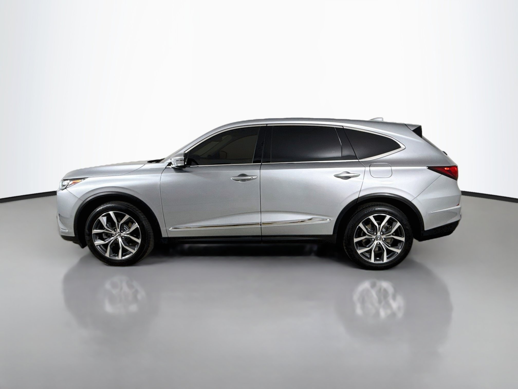 Used 2024 Acura MDX w/ Technology Package AWD/4WD image 4