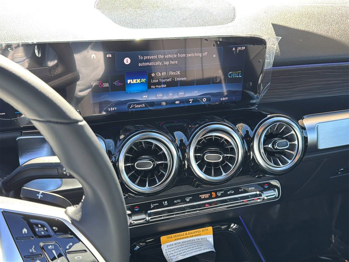 New 2026 Mercedes-Benz GLB 250 image 17