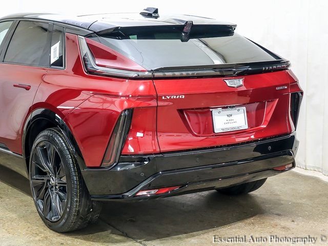 New 2025 Cadillac Lyriq Sport w/ LPO, Floor Liner Package image 6