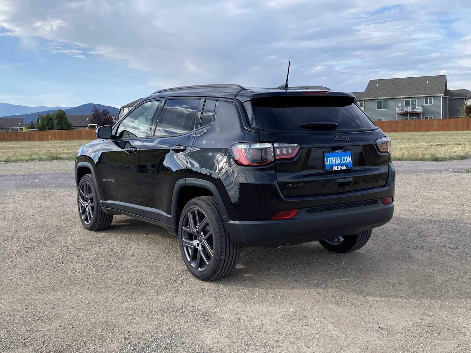 New 2025 Jeep Compass Limited w/ Sun & Sound Group image 11