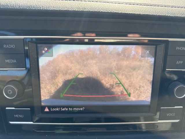 Used 2022 Volkswagen Jetta SE image 19