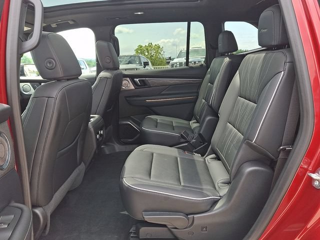 Used 2026 Buick Enclave Avenir w/ Super Cruise Package AWD/4WD image 11