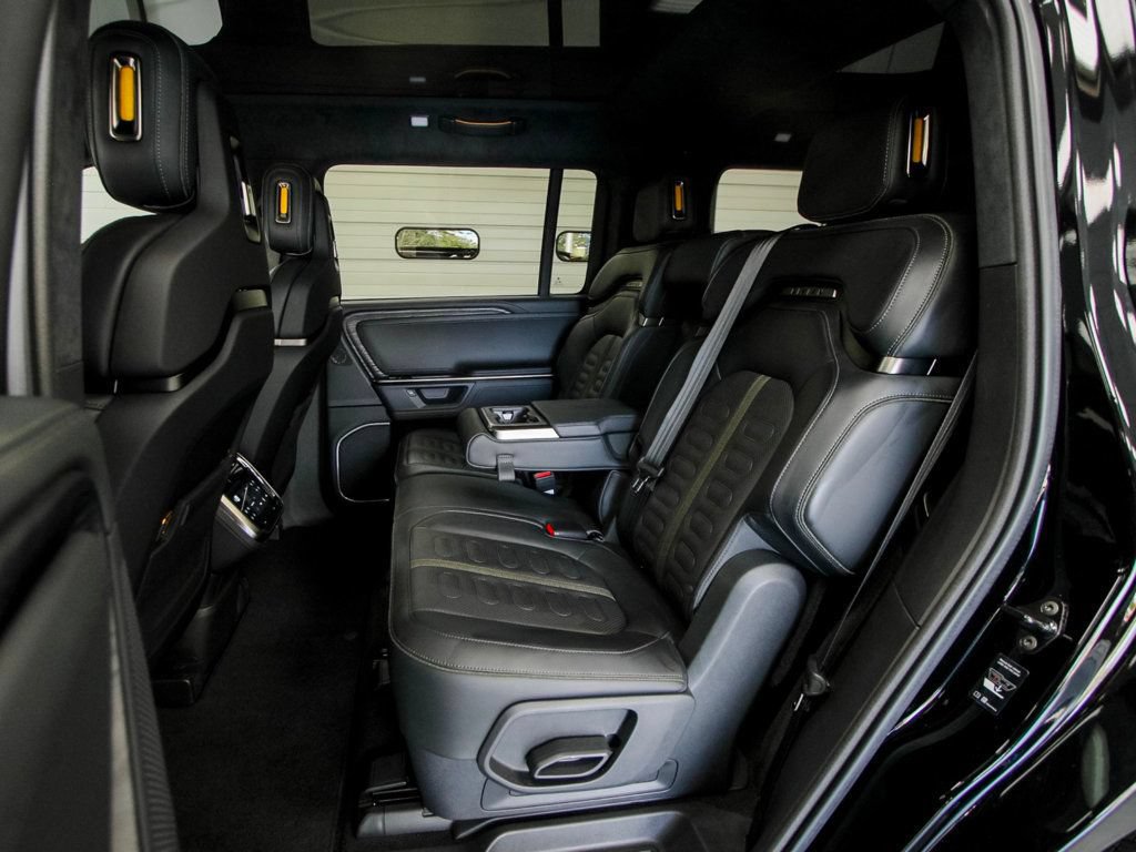Used 2025 Rivian R1S Adventure AWD/4WD image 26