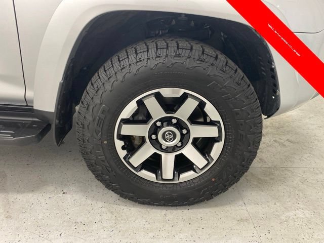 Certified 2022 Toyota 4Runner TRD Off-Road AWD/4WD image 9