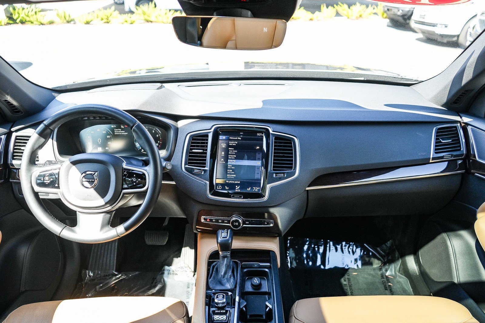 Used 2019 Volvo XC90 T6 Momentum w/ Advanced Package AWD/4WD image 12
