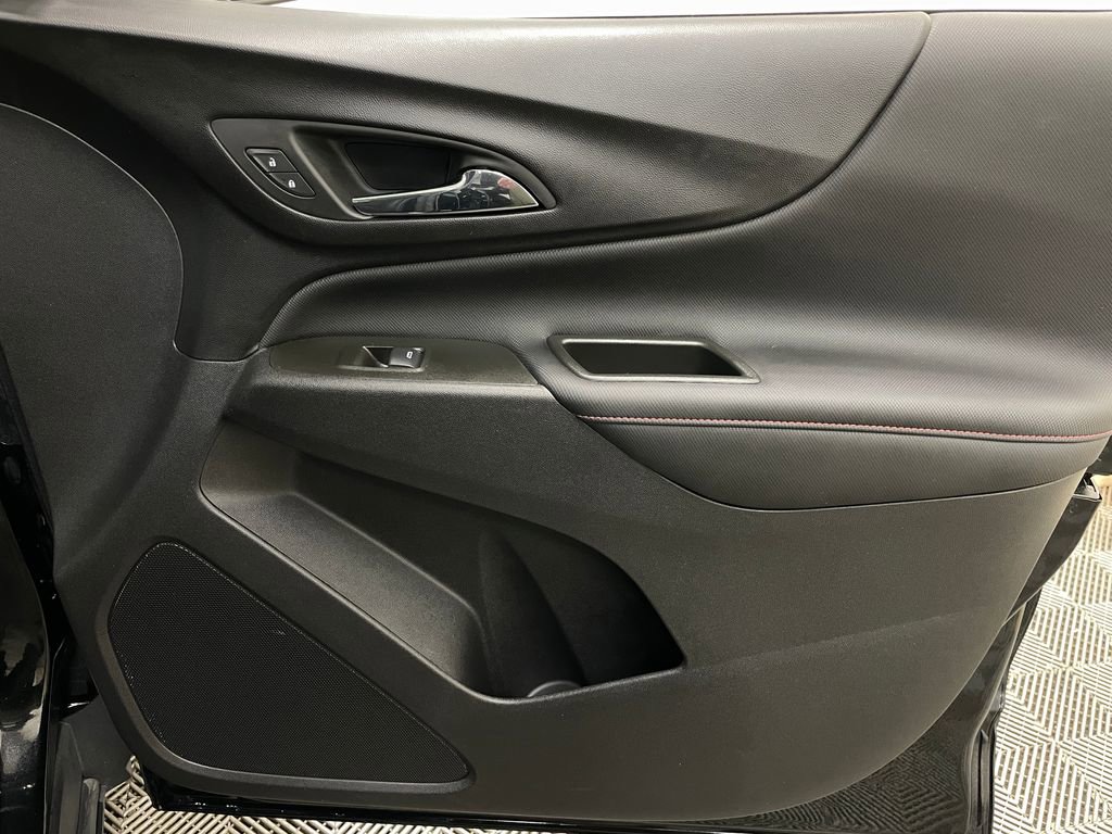 Used 2024 Chevrolet Equinox RS image 40