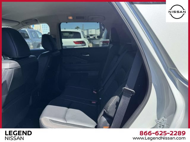Certified 2023 Nissan Pathfinder SL w/ Black Appearance Package AWD/4WD image 12