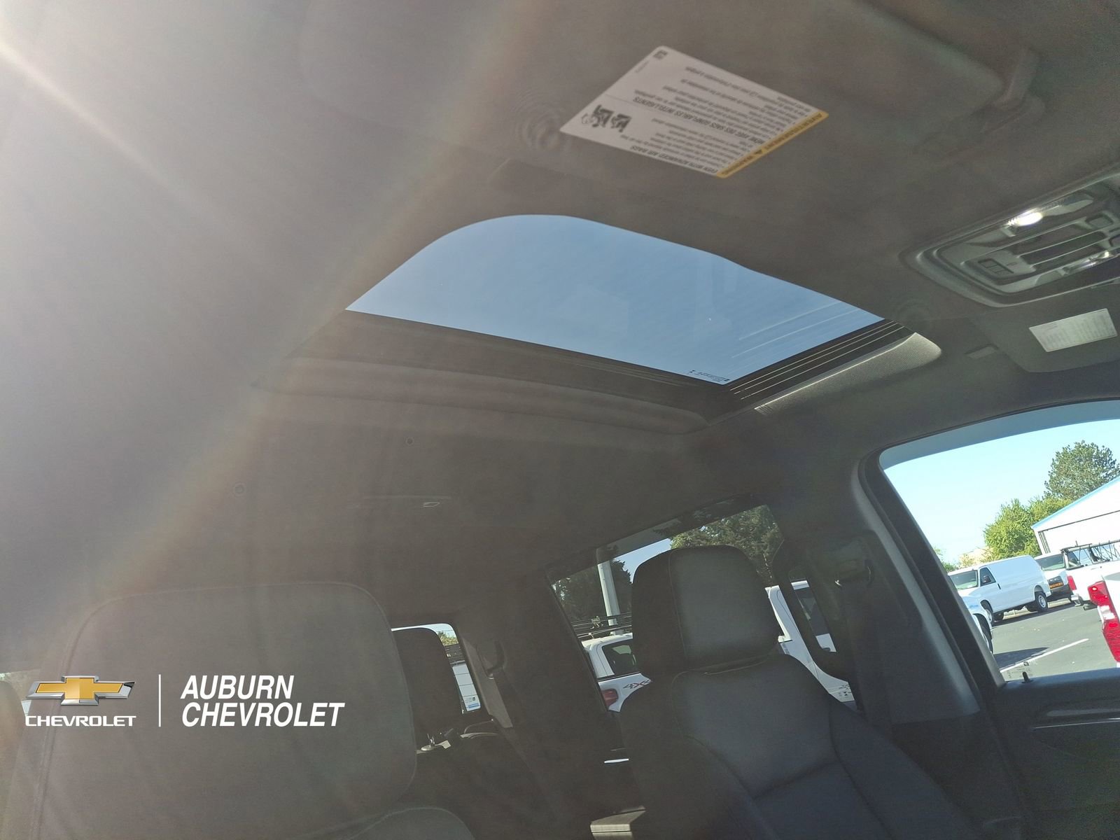 Certified 2024 Chevrolet Silverado 1500 LTZ AWD/4WD image 25
