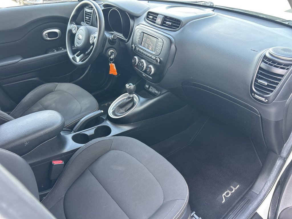 Used 2018 Kia Soul FWD image 32