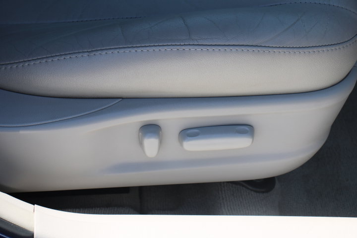 Used 2011 Toyota Camry XLE w/ XLE Extra-Value Pkg #2 FWD image 20