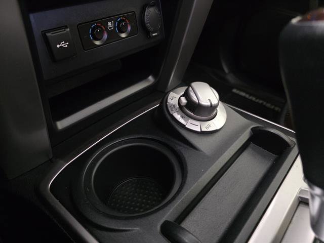 Used 2020 Toyota 4Runner Limited AWD/4WD image 39