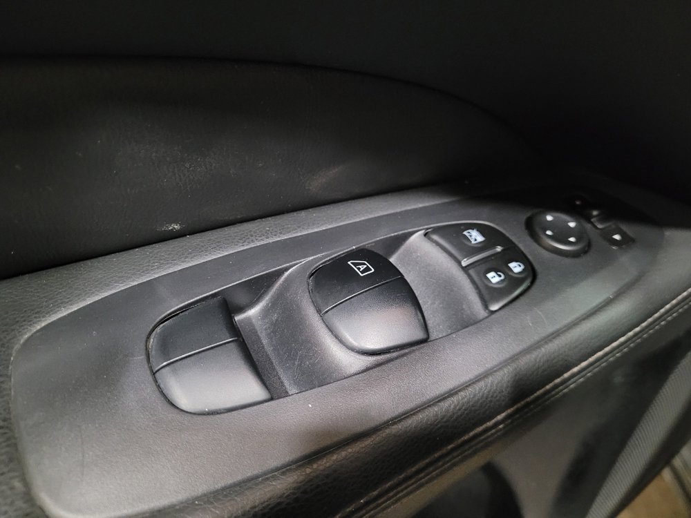 Used 2019 Nissan Pathfinder S AWD/4WD image 27