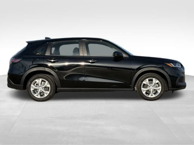 Used 2025 Honda HR-V LX image 9