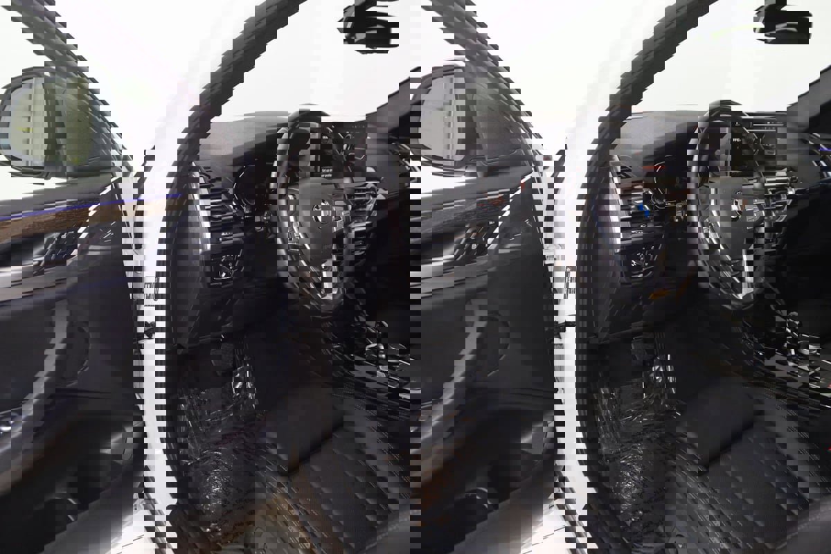 Used 2022 BMW X4 xDrive30i w/ Convenience Package image 51