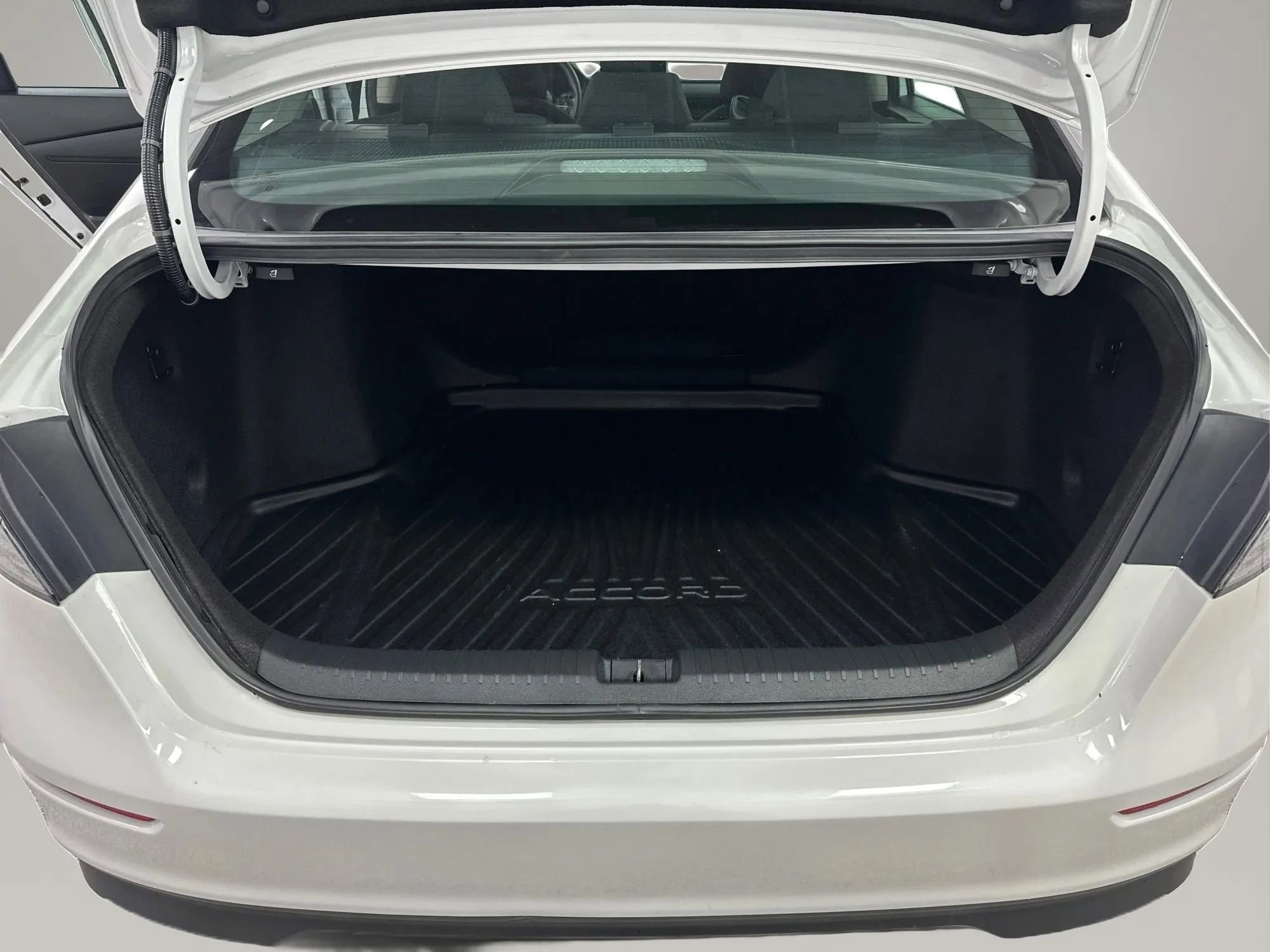 Used 2023 Honda Accord EX image 11