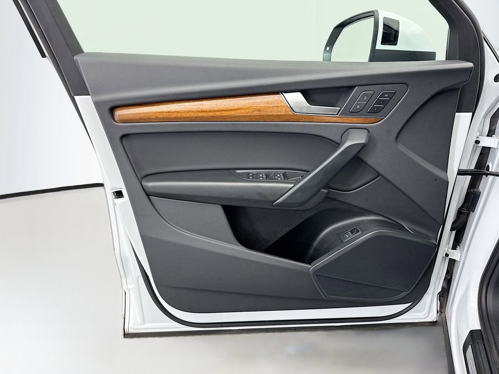 Used 2023 Audi Q5 2.0T Premium image 22