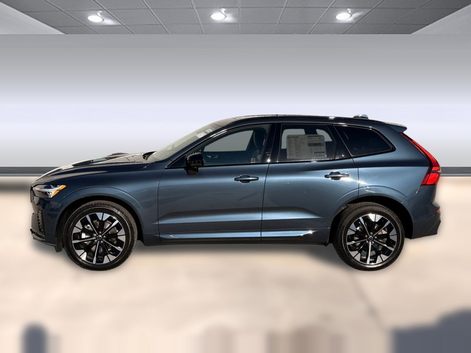 Used 2026 Volvo XC60 B5 Plus w/ Protection Package Premier AWD/4WD image 2