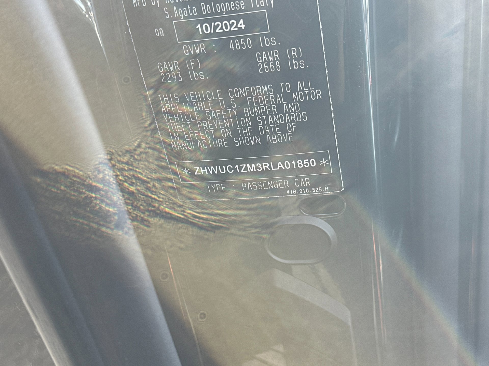 Used 2024 Lamborghini Revuelto image 32