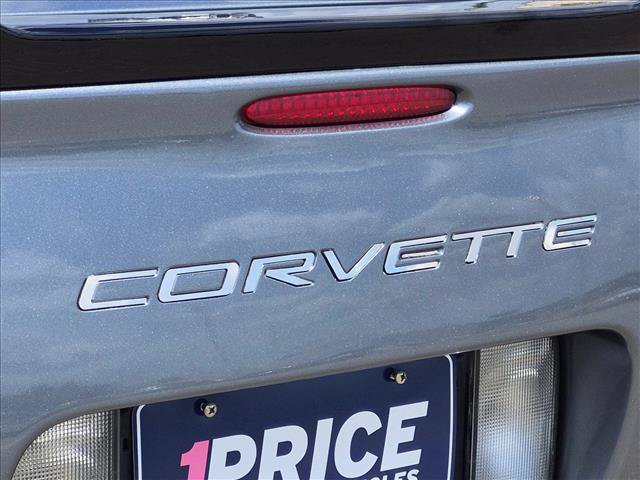 Used 2003 Chevrolet Corvette Coupe w/ Preferred Equipment Group RWD image 23