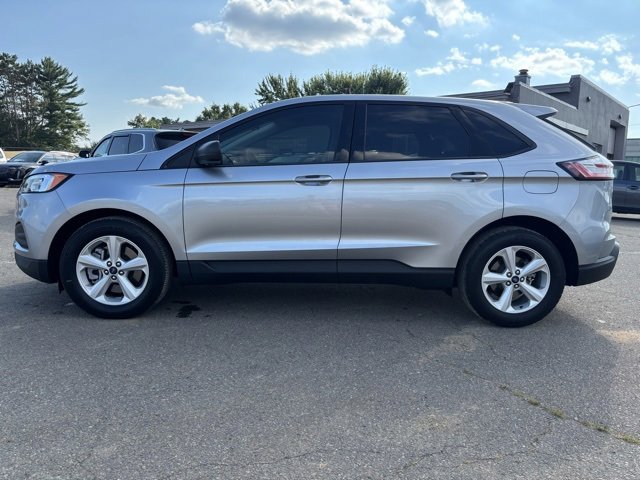 Used 2021 Ford Edge SE image 4