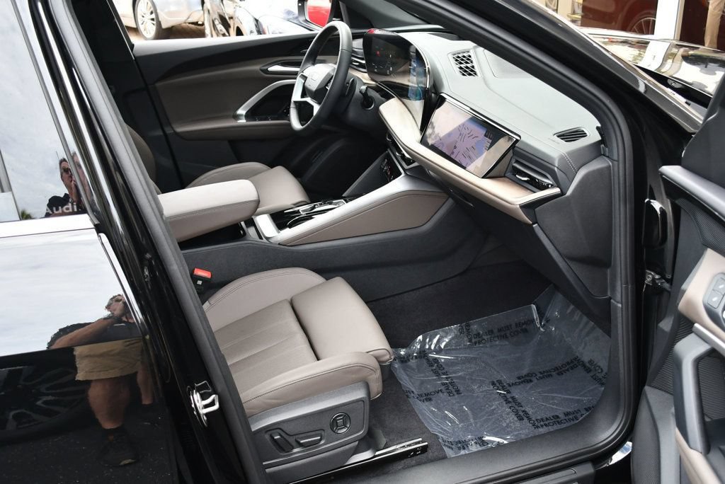 Used 2025 Audi Q5 Prestige AWD/4WD image 51