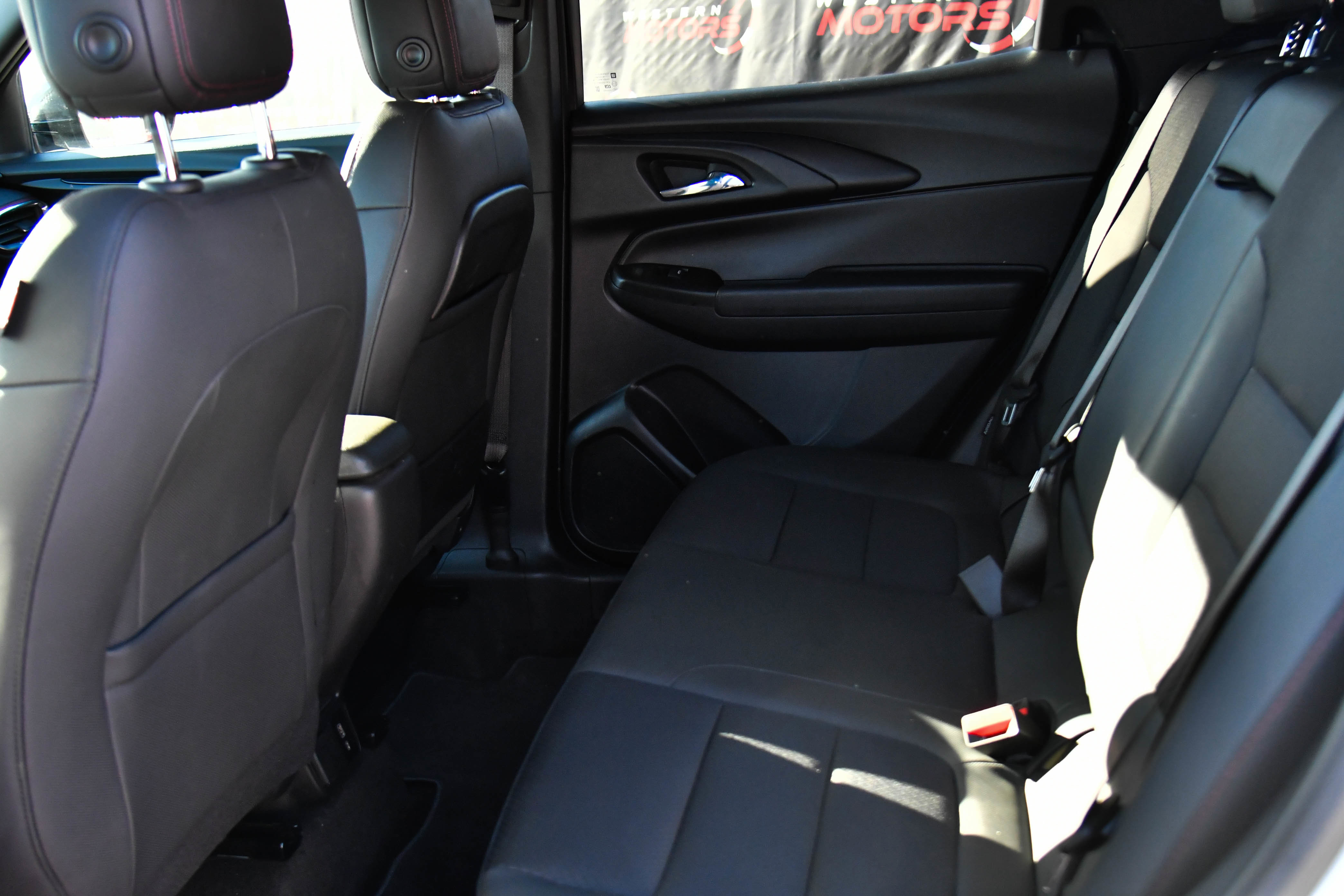 Used 2023 Chevrolet TrailBlazer RS w/ Convenience Package image 33