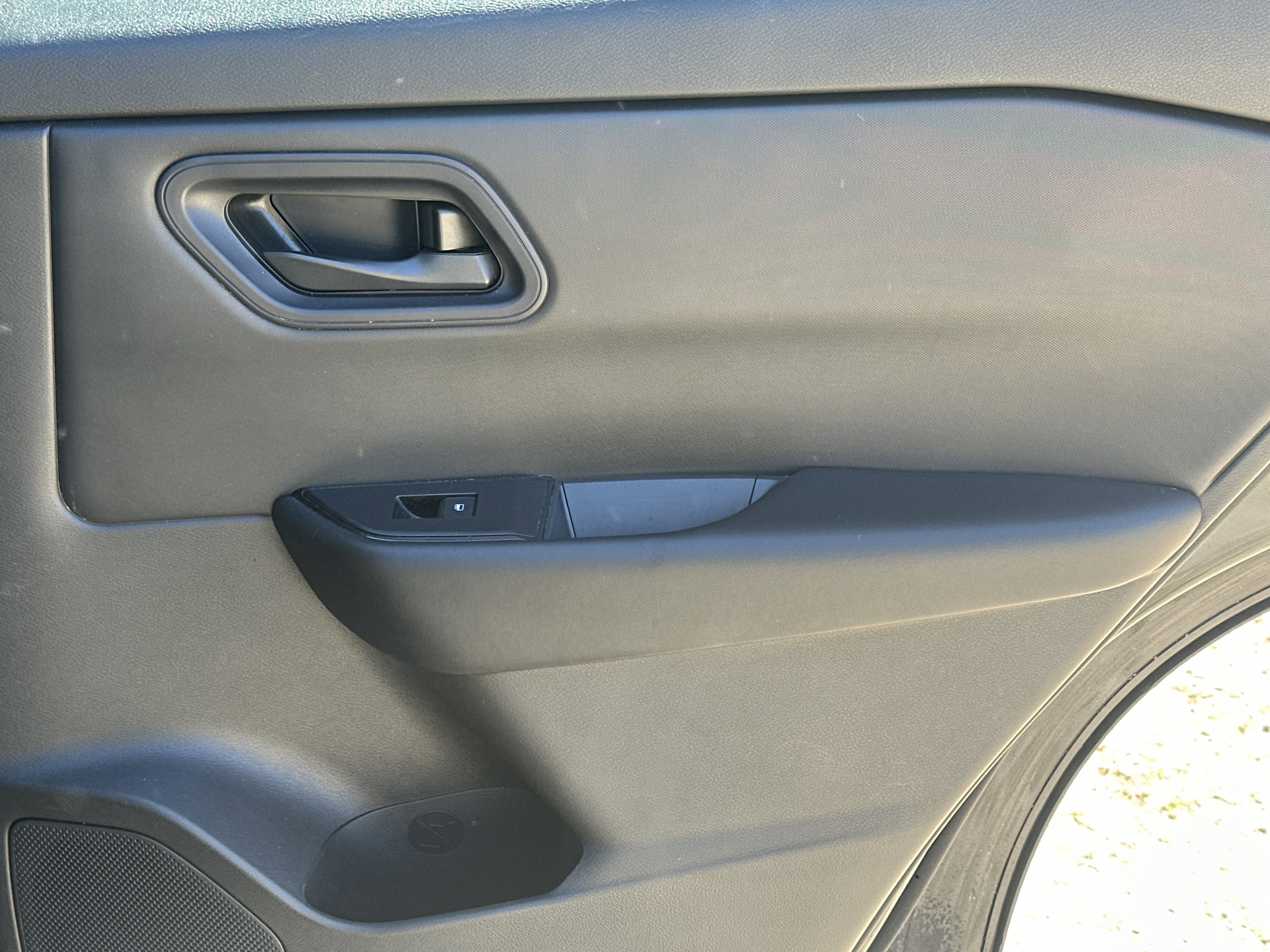 Used 2024 Nissan Rogue S FWD image 13