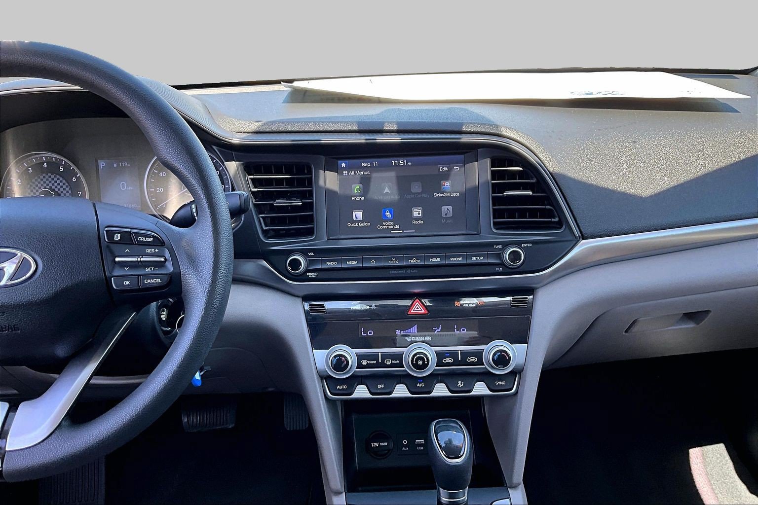 Used 2020 Hyundai Elantra SEL w/ Convenience Package (C2) FWD image 6