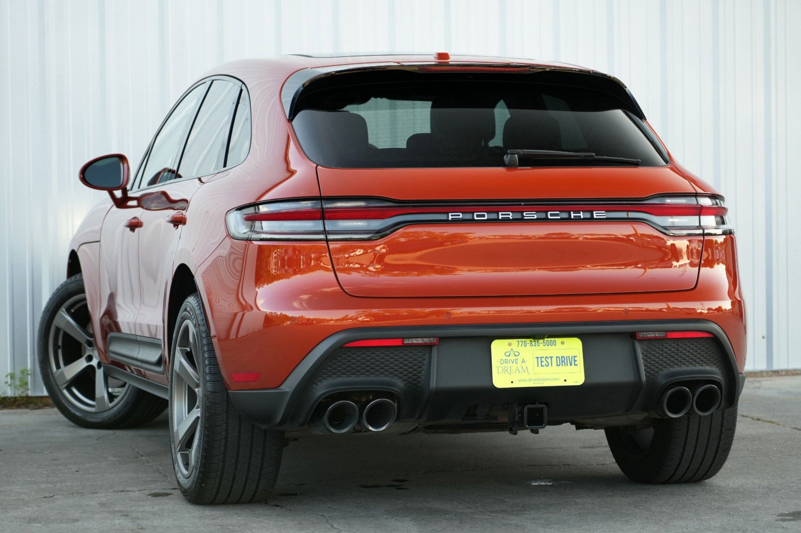 Used 2023 Porsche Macan image 6