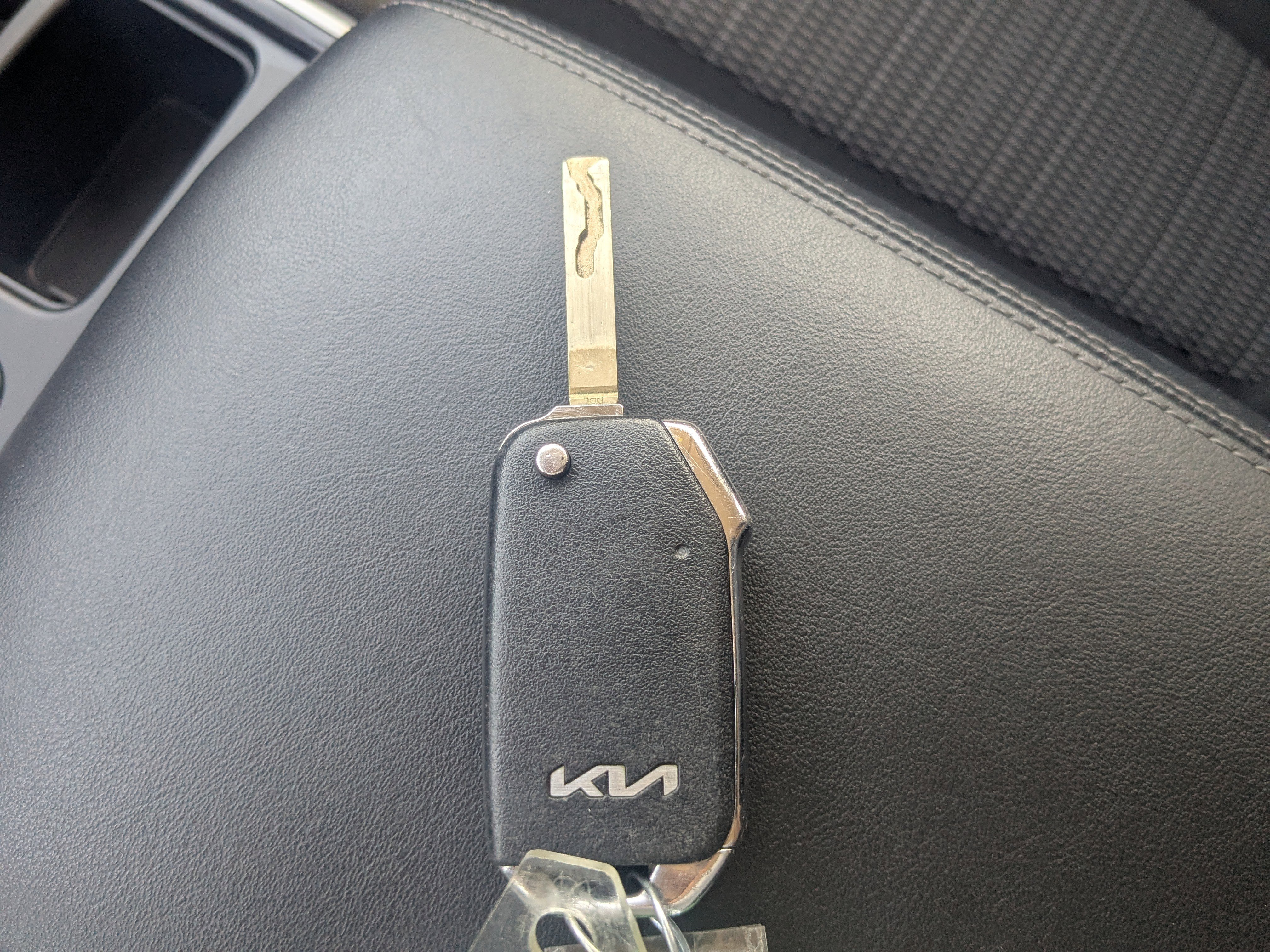 Certified 2023 Kia Sorento LX image 37