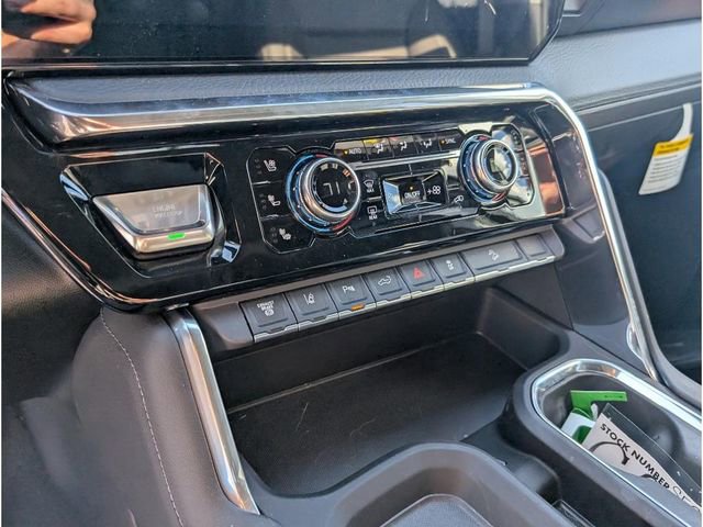 New 2025 GMC Sierra 3500 Denali w/ Denali Reserve Package image 23