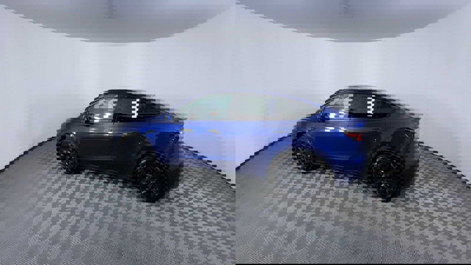 Used 2024 Tesla Model Y Long Range image 6