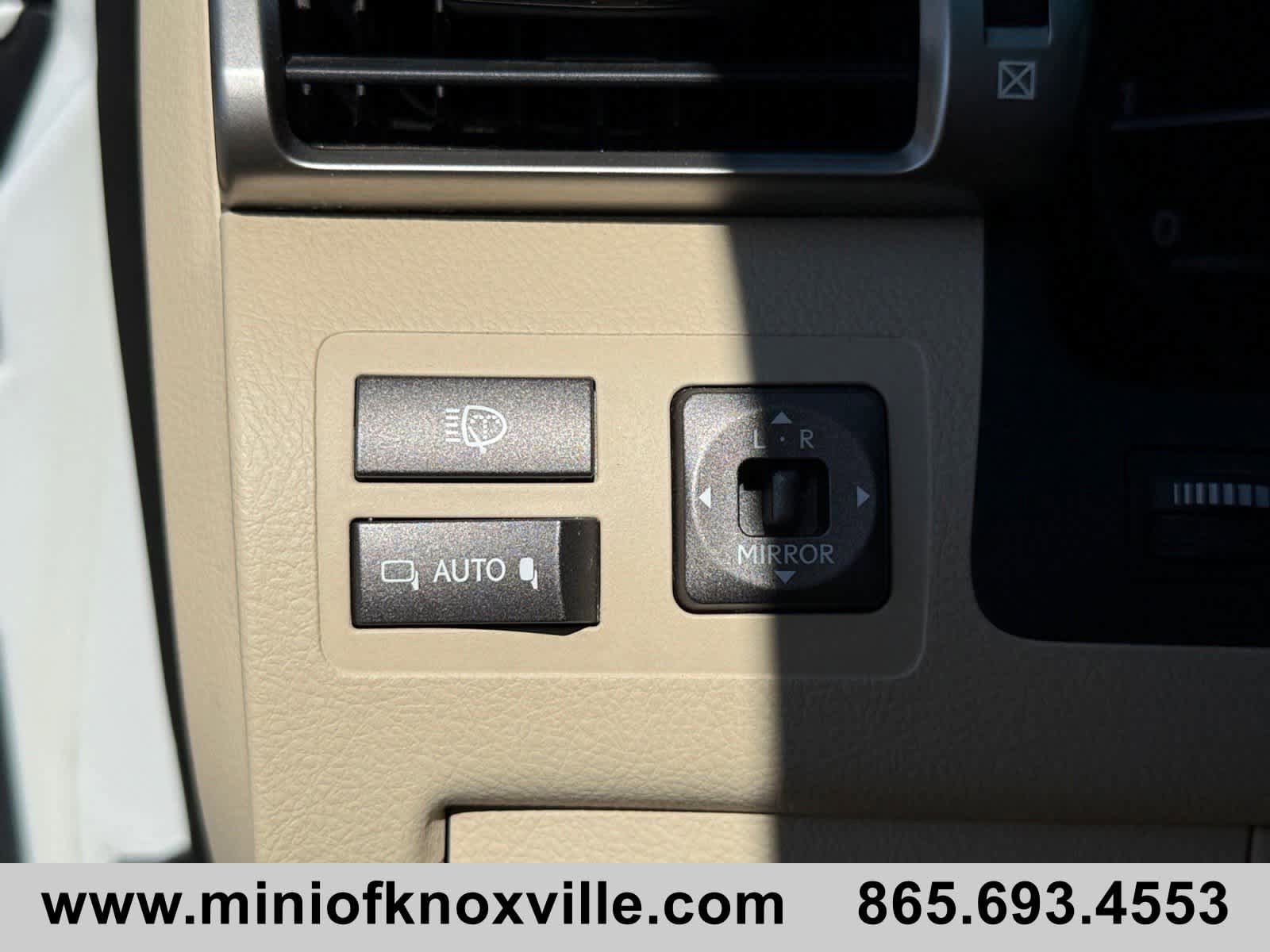 Used 2014 Lexus LX 570 4WD image 31