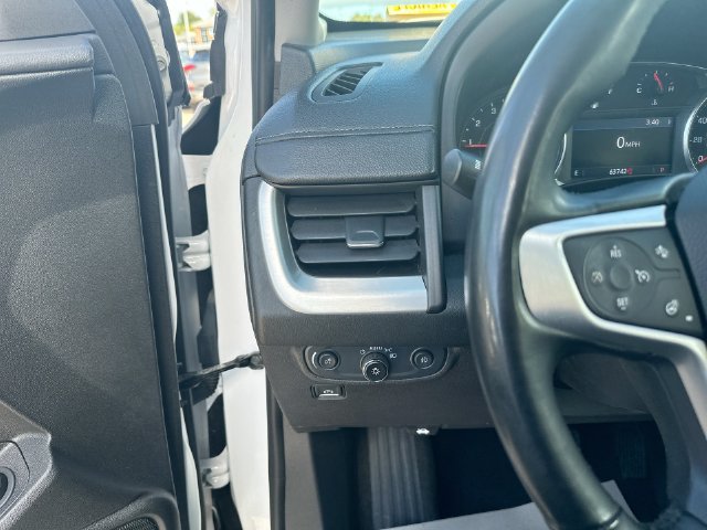 Used 2024 GMC Terrain SLT AWD/4WD image 27