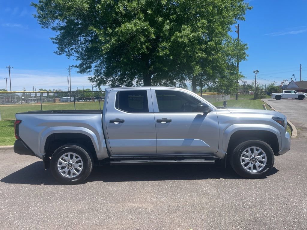 Used 2024 Toyota Tacoma SR image 8
