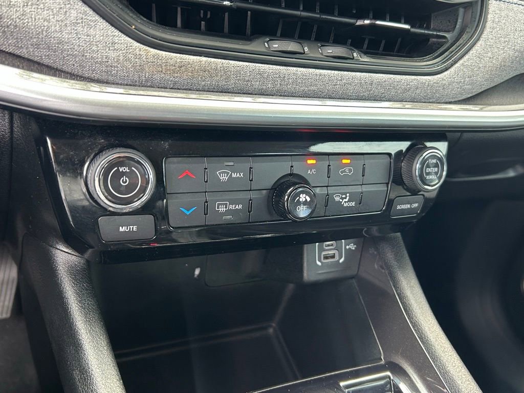 Certified 2022 Jeep Compass Latitude image 48