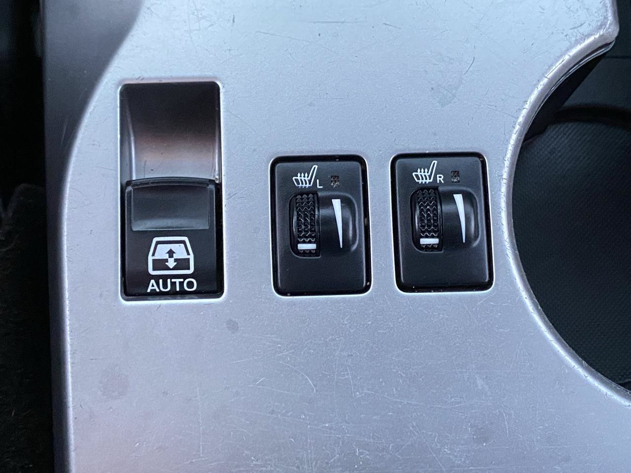 Used 2014 Toyota 4Runner SR5 Premium AWD/4WD image 16