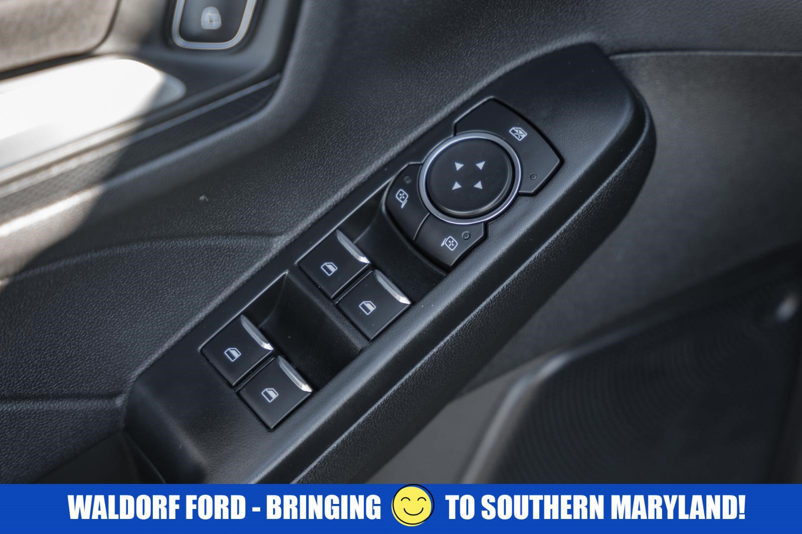 Used 2025 Ford Escape ST-Line image 41