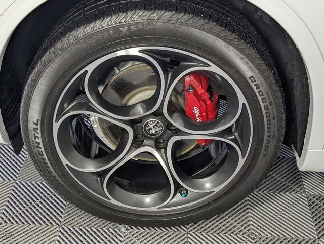 Used 2023 Alfa Romeo Stelvio Veloce AWD/4WD image 8