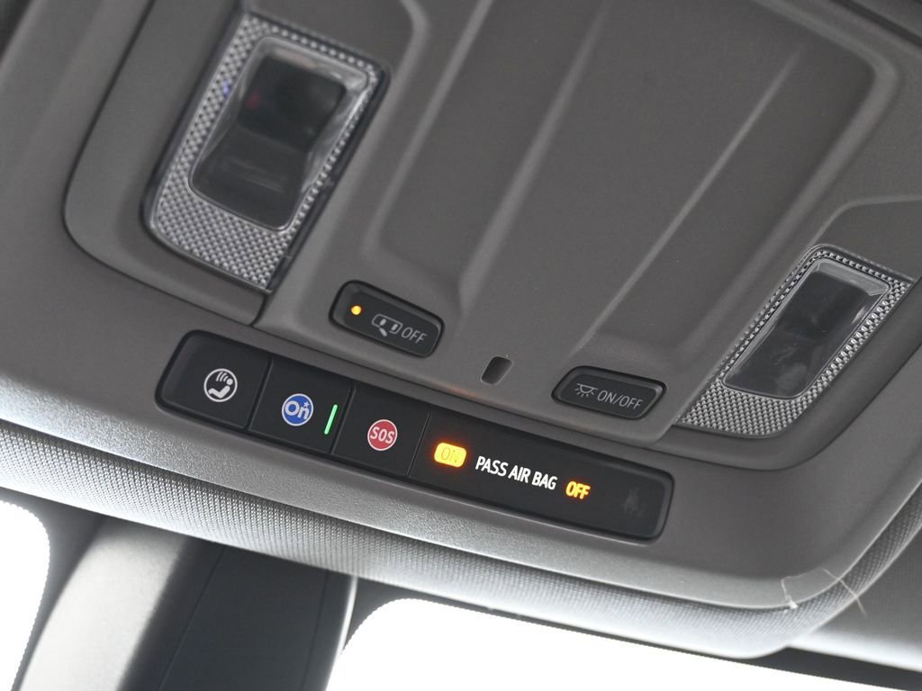 Used 2021 Chevrolet Silverado 1500 RST image 19