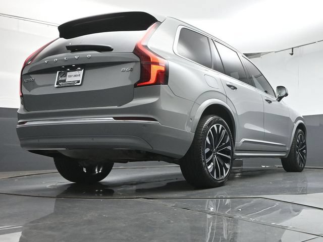 Used 2026 Volvo XC90 B6 Plus w/ Protection Package Premier AWD/4WD image 39
