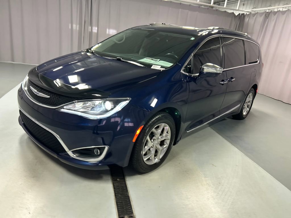 Used 2019 Chrysler Pacifica Limited FWD image 3